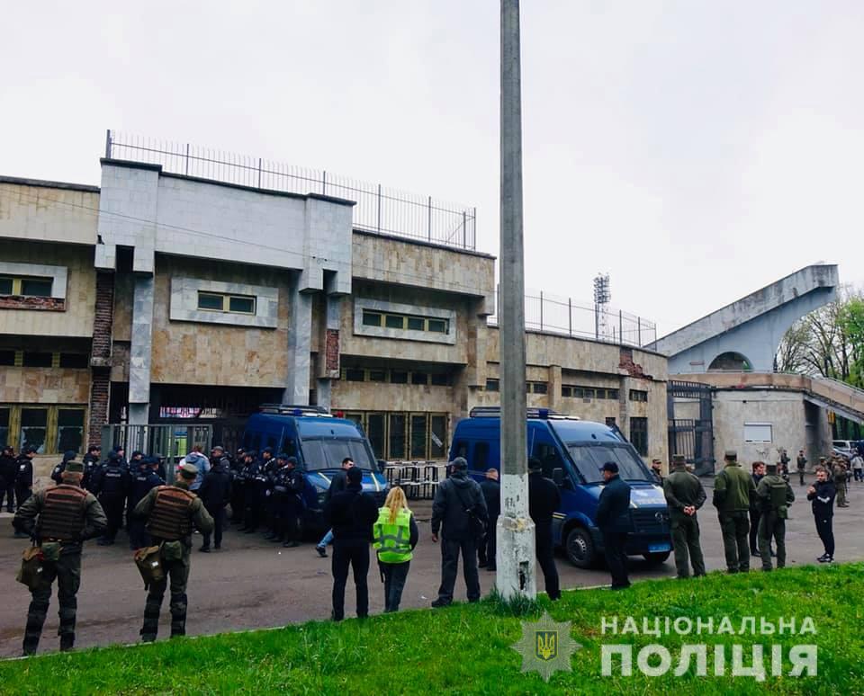 После матча Прикарпатье – Волынь произошли столкновения После матча Прикарпатье – Волынь произошли столкновения