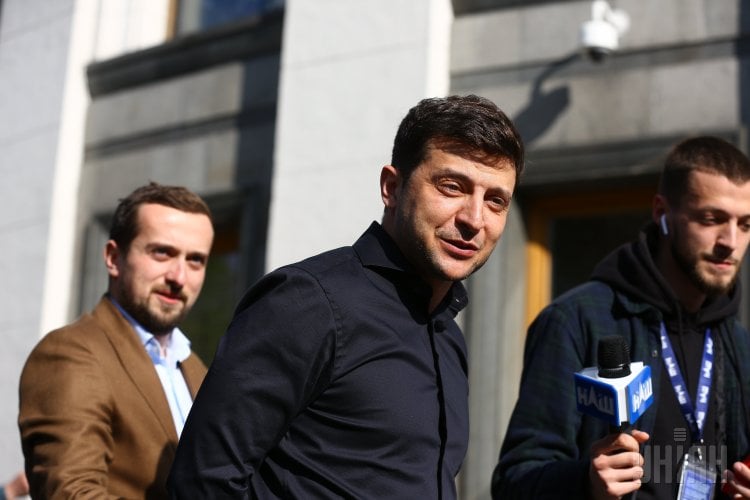 Владимир Зеленский провел встречу с лидерами парламентских фракций