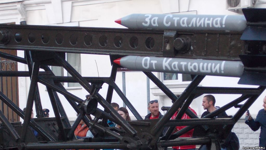 В Крыму российские военные репетировали парады к 9 мая В Крыму российские военные репетировали парады к 9 мая