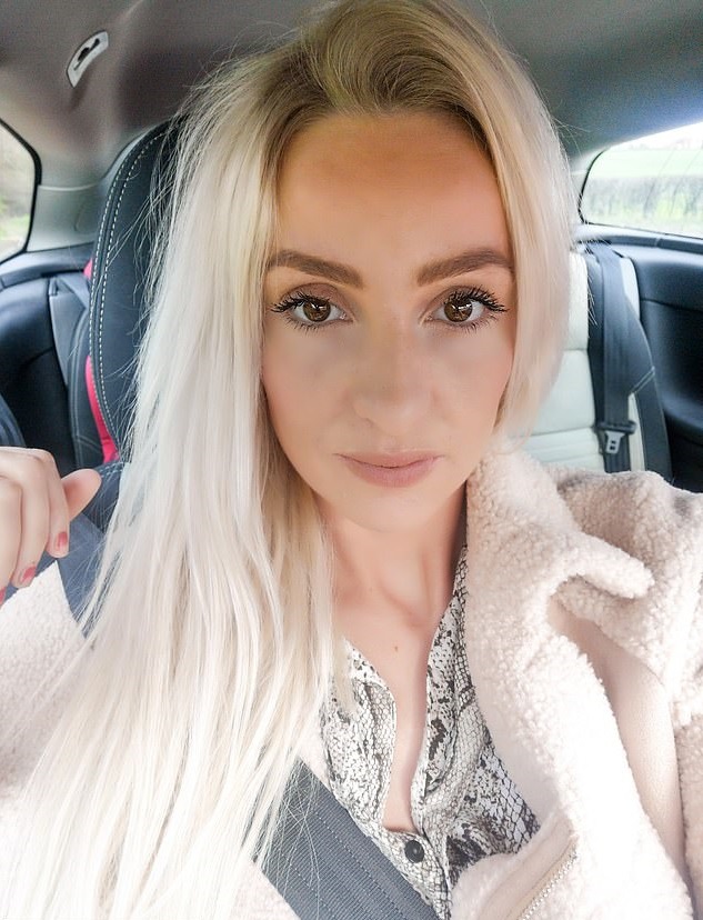 Девушка-сантехник