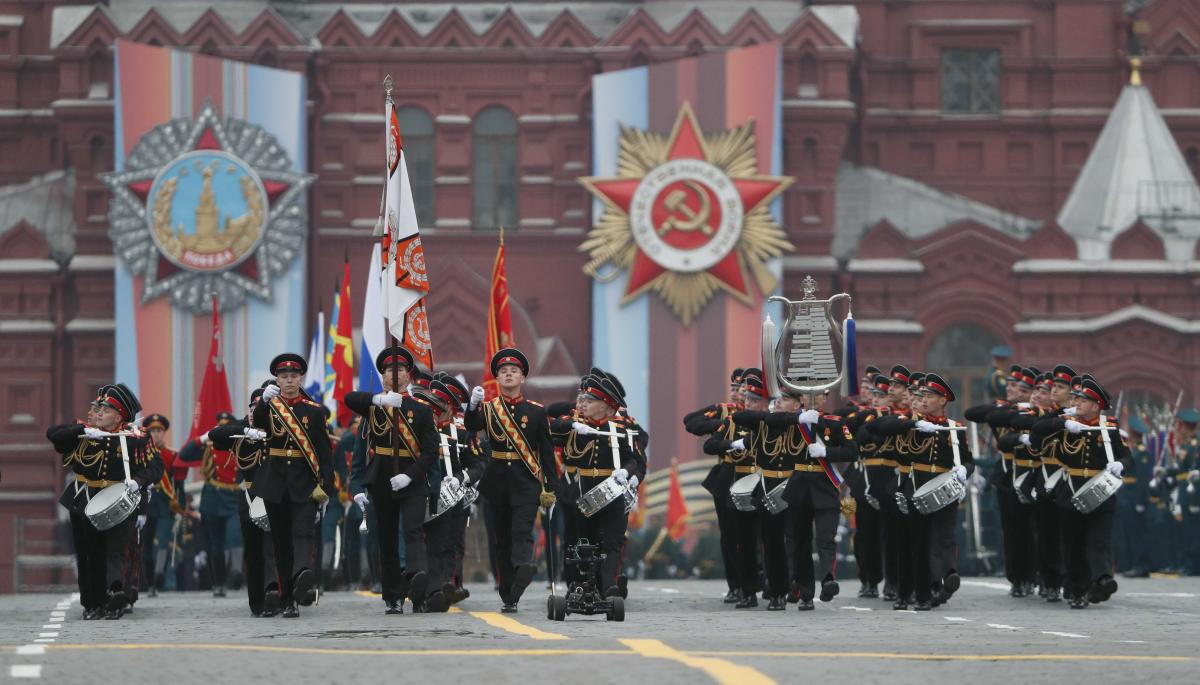 В Москве отменена часть парада Победы