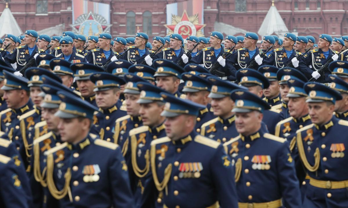 В Москве отменена часть парада Победы