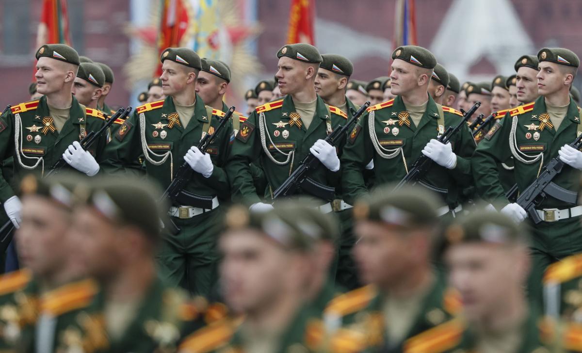 В Москве отменена часть парада Победы