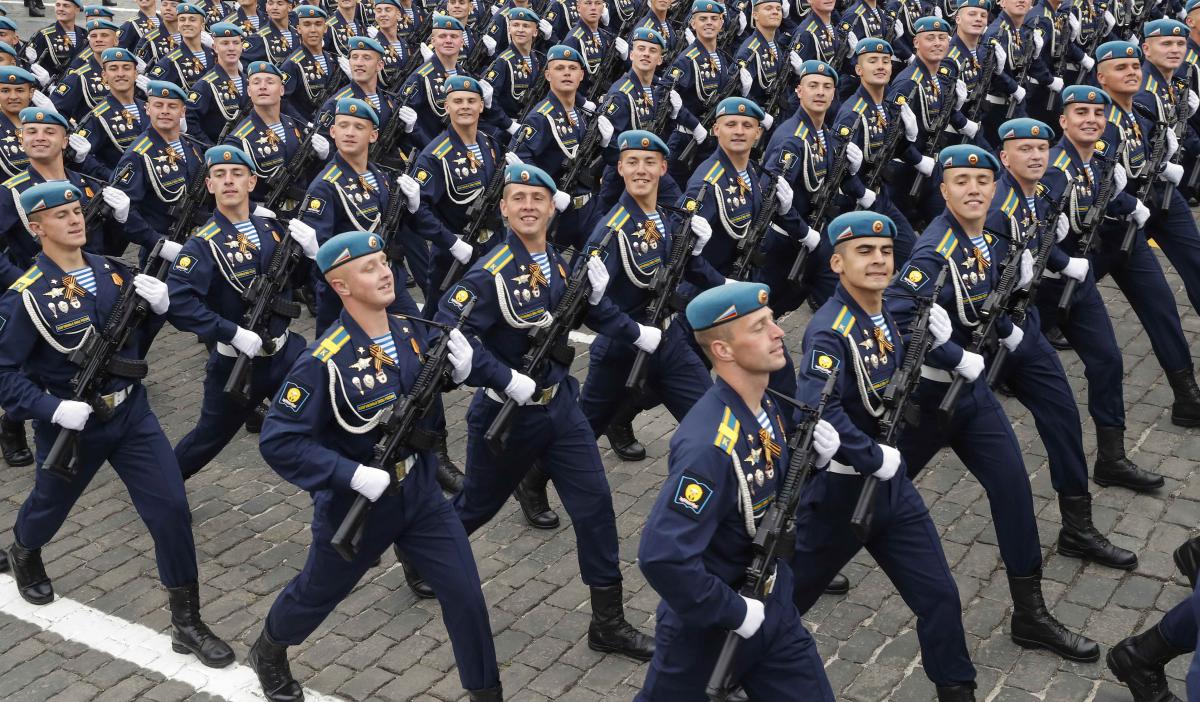 В Москве отменена часть парада Победы