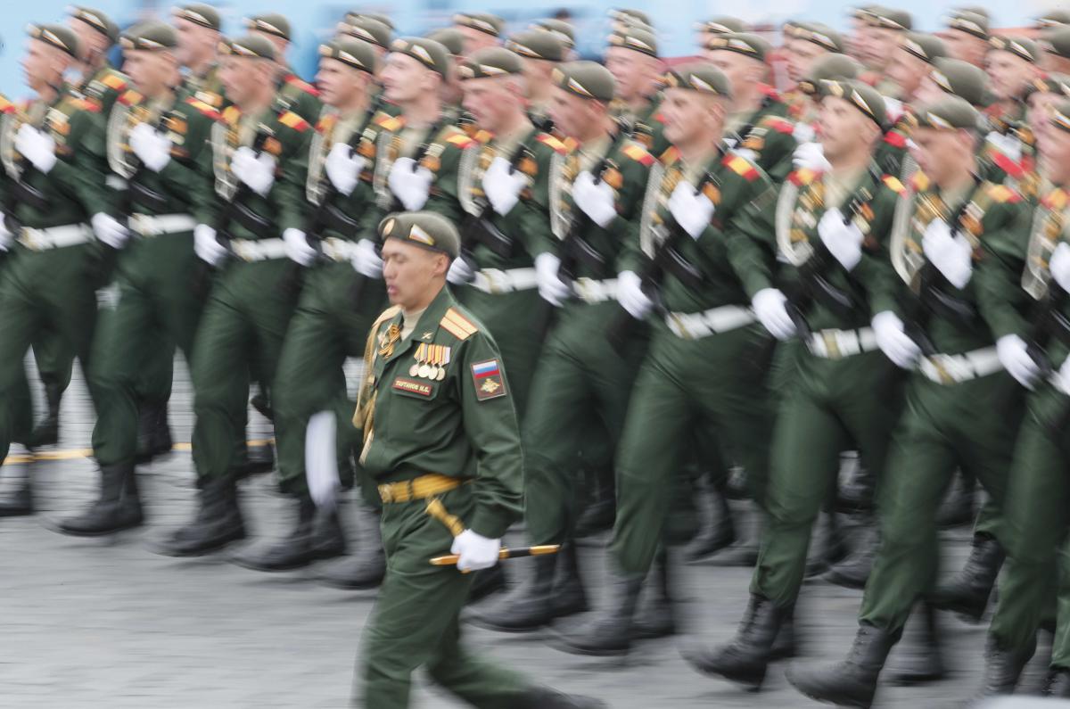 В Москве отменена часть парада Победы