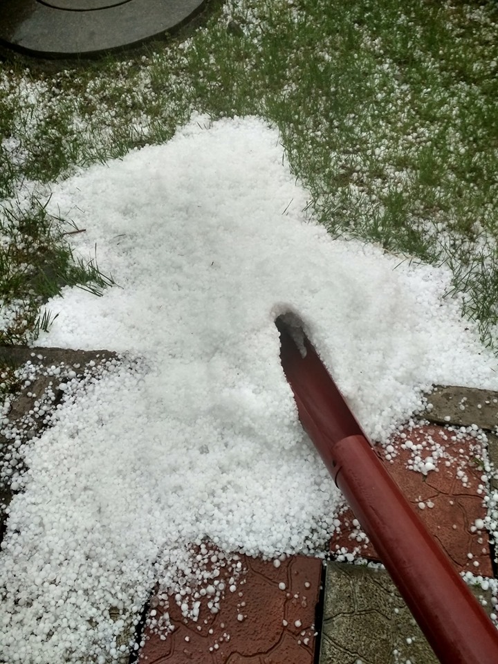 На Ивано-Франковщине в пятницу выпал град