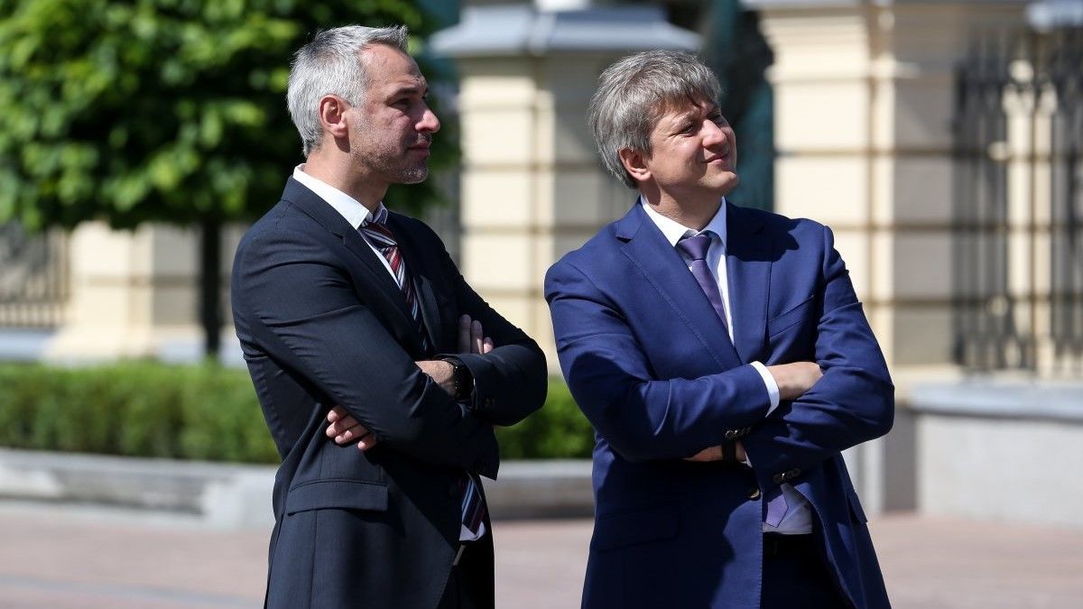 Руслан Рябошапка (слева) Руслан Рябошапка (слева)