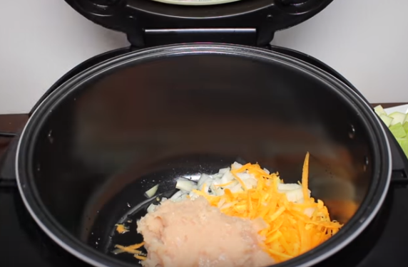 Этапы приготовления кабачков по-флотски