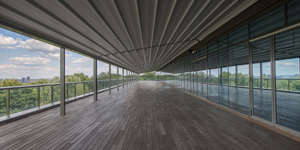 Новое обиталище Зеленского: конгрессно-выставочный центр "Парковый" Новое обиталище Зеленского: конгрессно-выставочный центр "Парковый"