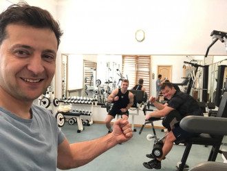 Зеленский, гантели Зеленский, гантели