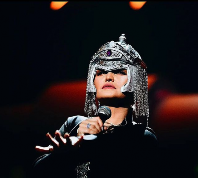 "С собой забрали сердце": контактировавшая с инопланетянами Лель показала космическое шоу