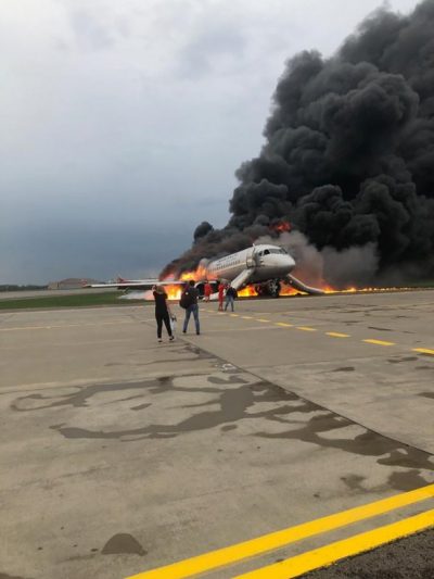 Жуткая посадка пылающего самолета: что известно о жертвах и пострадавших в Шереметьево