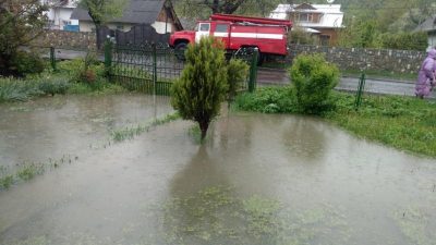 Наводнение на Прикарпатье: что затопило на данный момент