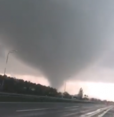 Погода в Украине — В Украине смерч возможен из-за температурных контрастов и высокой влажности, сообщила синоптик