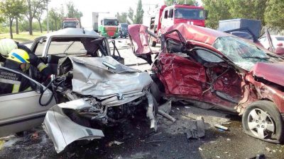 "Погибли дочь, зять и внук": в Днепре столкнулись три авто, опубликованы фото с места ДТП