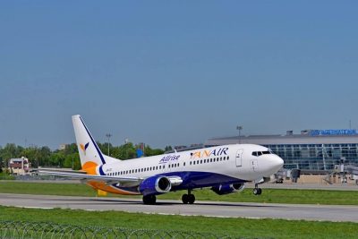 Вывалились кислородные маски: самолет Yanair совершил аварийную посадку во Львове