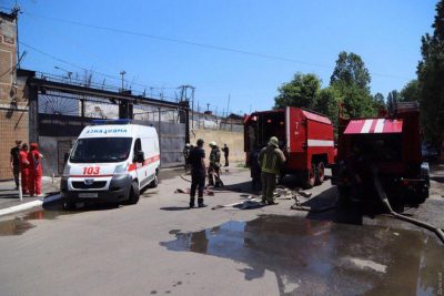 Массовый побег из одесской колонии: в здании пожар, в городе беспорядки