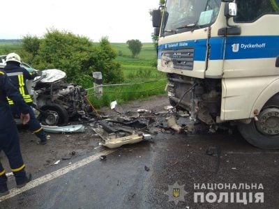 Жуткое ДТП на Тернопольщине: в результате лобового столкновения погибли четверо энергетиков
