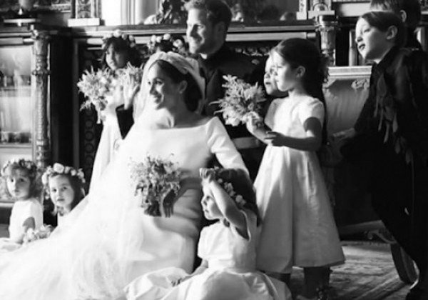 Первая годовщина свадьбы: принц Гарри и Меган Маркл показали невиданные доселе фото