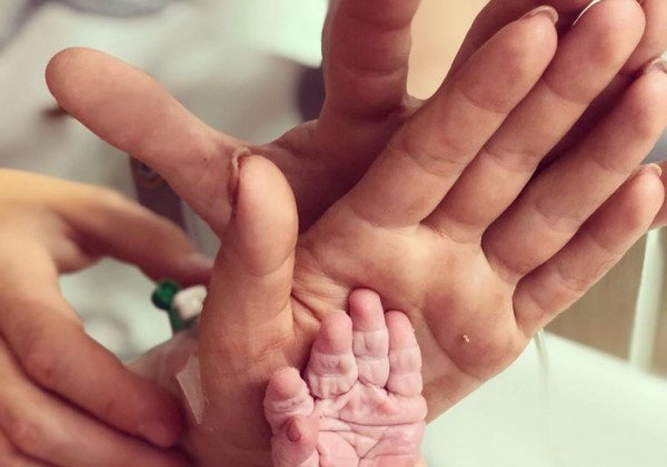 "Он пахнет счастьем": у известного украинского футболиста родился сын