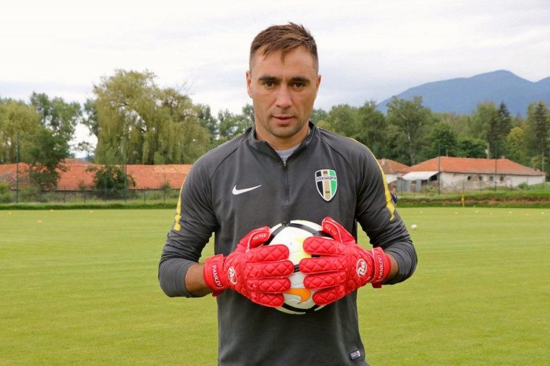 Шевченко довызвал в сборную Украины нового вратаря