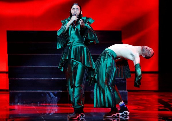 Представитель Португалии Конан Осирис