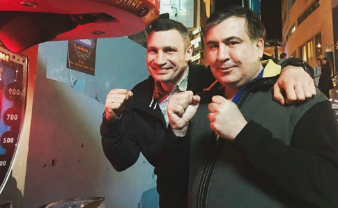 Виталий Кличко и Михаил Саакашвили решили объеденить свои силы к парламентским выборам Виталий Кличко и Михаил Саакашвили решили объеденить свои силы к парламентским выборам