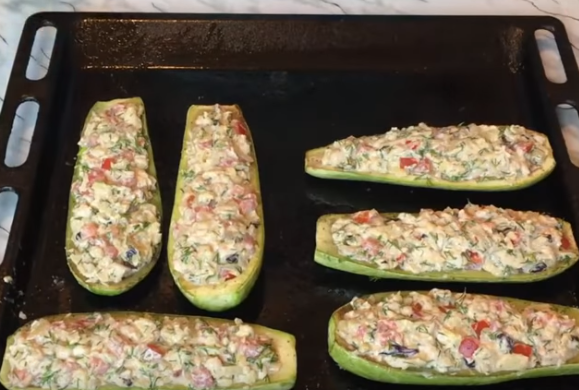 Этапы приготовления фаршированных кабачков-лодочек
