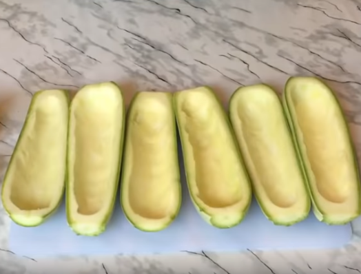 Этапы приготовления фаршированных кабачков-лодочек