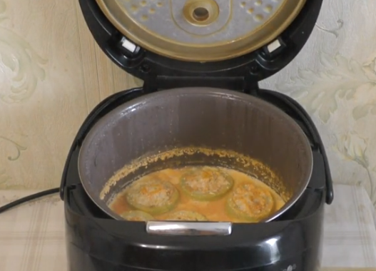 Этапы приготовления фаршированных кабачков в мультиварке