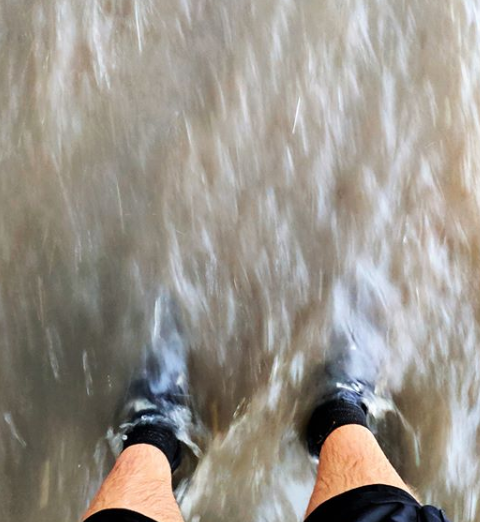 В Севастополе затопило улицы и дворы