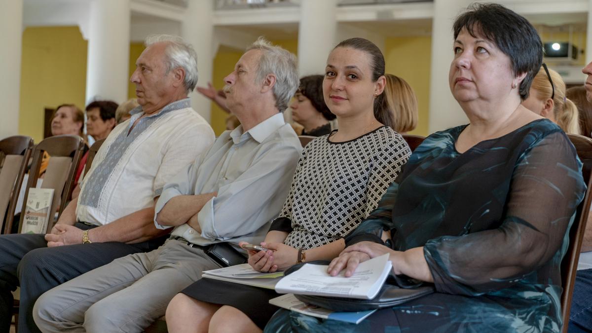 Виктор Лещинский: Реконструцию страны по международным стандартам должны делать образованные люди Виктор Лещинский: Реконструцию страны по международным стандартам должны делать образованные люди