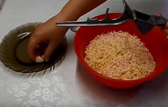 Кабачковый торт — Кабачковый торт с крабовыми палочками недолго готовить Кабачковый торт — Кабачковый торт с крабовыми палочками недолго готовить