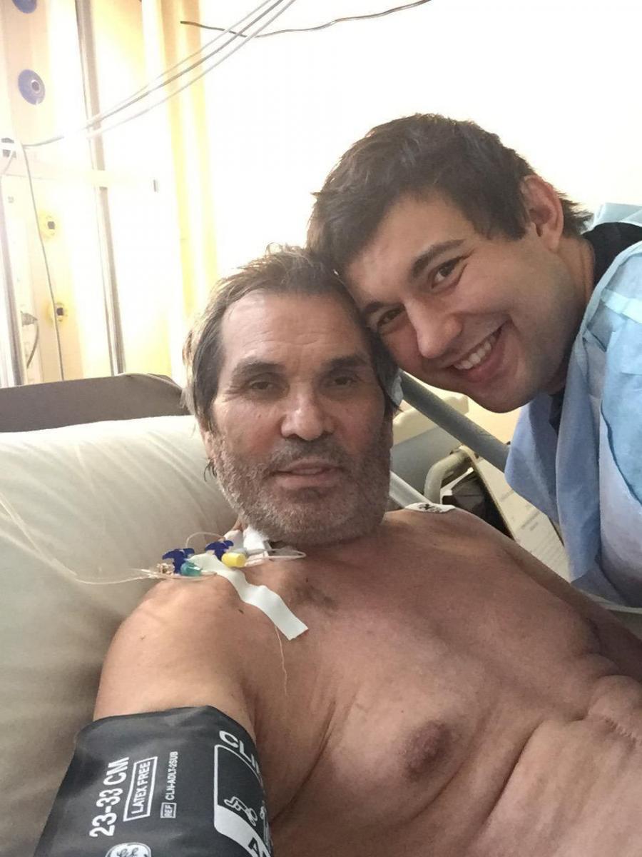 Бари Алибасов очнулся