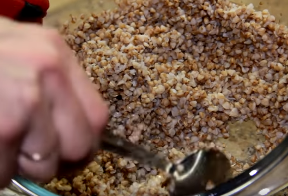 Этапы приготовления гречки в микроволновке Этапы приготовления гречки в микроволновке