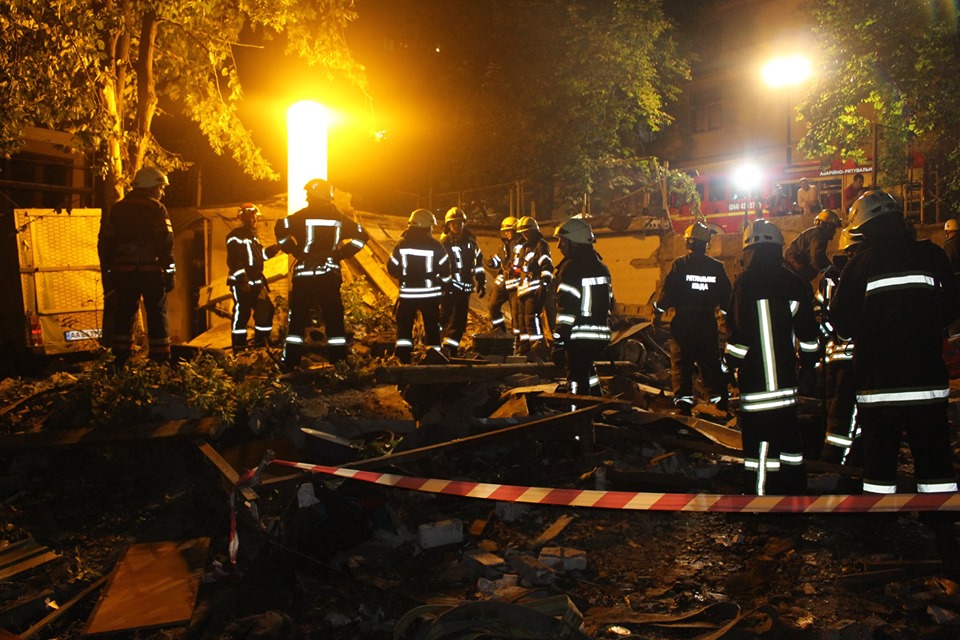 Последствия взрыва в центре Киева Последствия взрыва в центре Киева