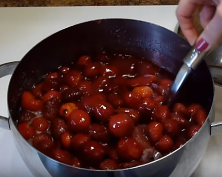 Варенье из клубники густое несложно варить