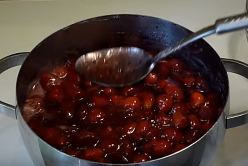 Варенье из клубники густое несложно варить