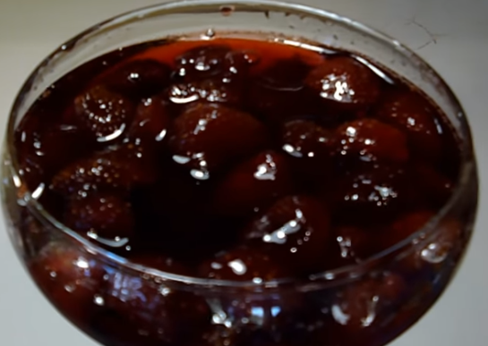 Варенье из клубники густое несложно варить