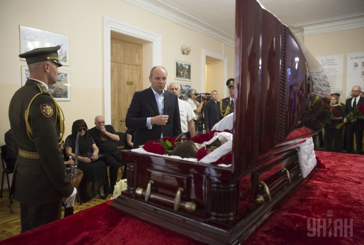 В Киеве Андрей Парубий прощался с Дмитрием Тымчуком В Киеве Андрей Парубий прощался с Дмитрием Тымчуком