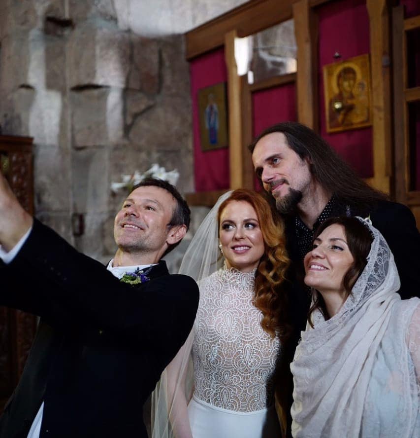Вакарчук в Грузии женил своего гитариста - Новости шоу-бизнеса