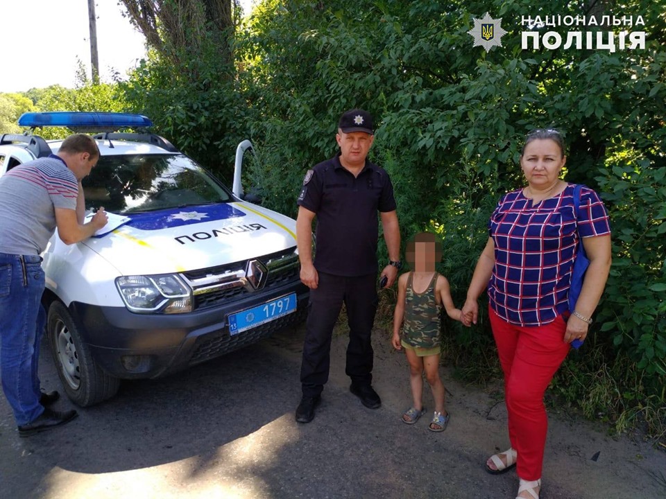 Мальчика могут временно забрать у родителей / Facebook/policeLG Мальчика могут временно забрать у родителей / Facebook/policeLG