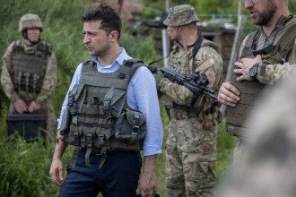 Зеленский, бронежилет, Донбасс Зеленский, бронежилет, Донбасс