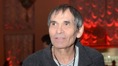 Бари Алибасов