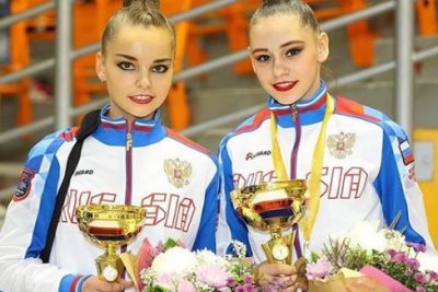 Российских спортсменок наградили под гимн СССР