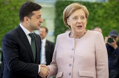 Зеленский по приглашению Меркель отправится в Берлин