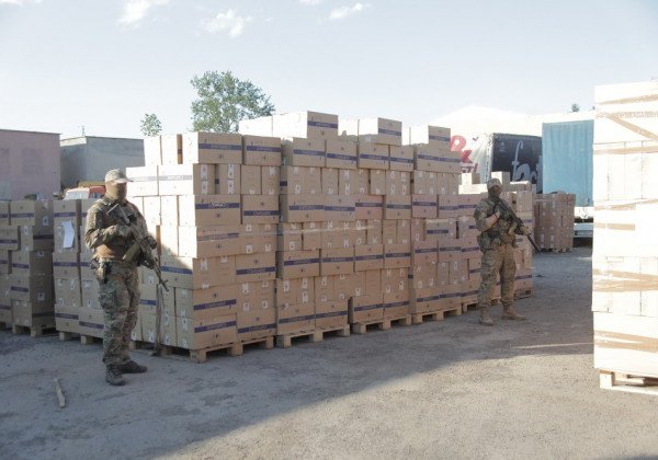 В Украине накрыли "историческую" партию контрабандных сигарет, опубликованы фото и видео