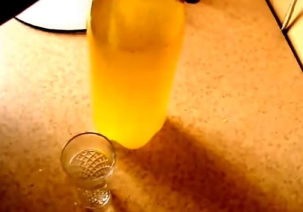 Квас из бузины — Квас из бузины —