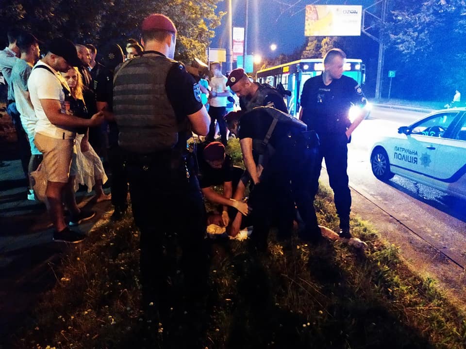 Во Львове 19-летний парень стрелял в маршрутке