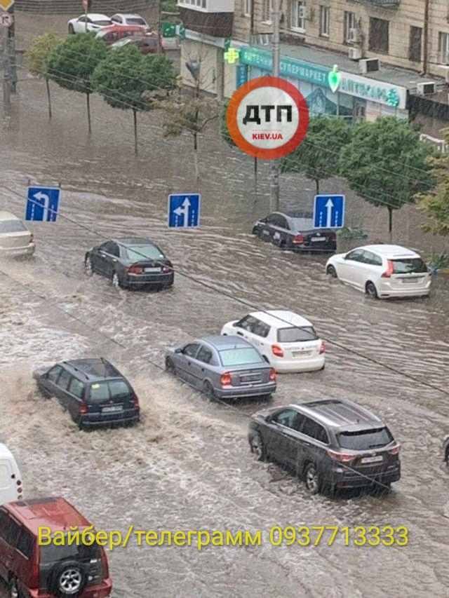 Мощный потоп в Киеве